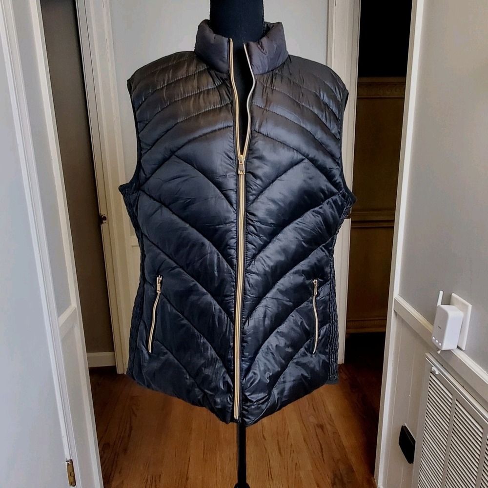 Ashley By 26 International Outwear Women's Black Puffer Vest Size X Large